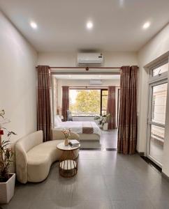 Aura Beachfront Hotel - Apartment