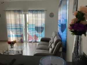 Exquisite Beachfront Penthouse 2bd 2ba