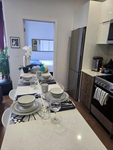 Penthouse with a great view in DT! 5 mins to metro