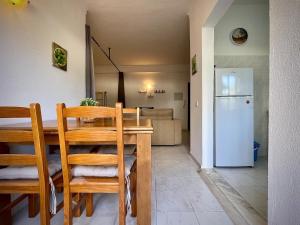 Apt FS - 20 meters from beach