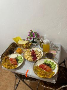 Xhulio Castle Walk Guesthouse