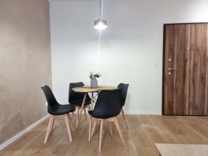 Obywatelska 1BR centrum, taras, 4 osoby, WiFi, pralka City Host