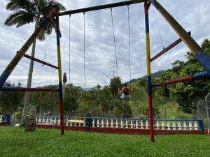 Finca familiar con piscina y naturaleza en Viterbo