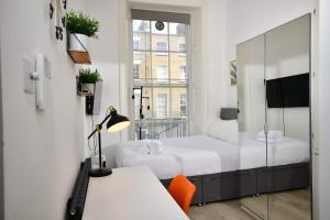 Baker Street Studio - Flt 8
