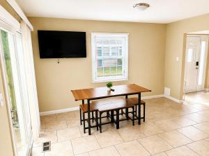 Modern Furnished Retreat Near Philly & Hospitals