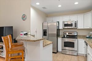 Dreamer by Oak Island Accommodations