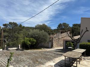 Villa avec vue sur les collines, jardin, calme 6prs