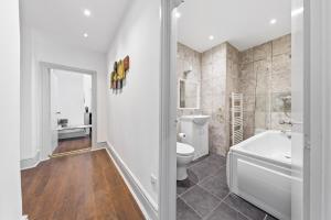 Notting Hill Neighbour - 2BR Designer Stay by REGAL REALMS