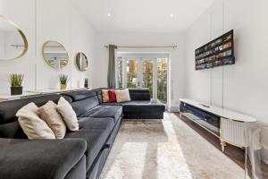 Notting Hill Neighbour - 2BR Designer Stay by REGAL REALMS