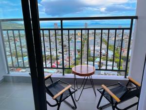 Comfy High floor OceanView 2BR 3 mins to Beach