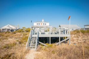 Fairwinds by Oak Island Accommodations