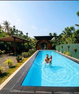 The Coppers Glamping Pod Cabana with a Private Pool