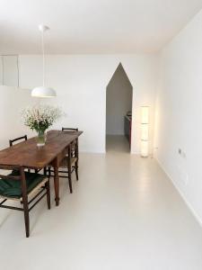 Designer loft with private garden in the heart of Rome