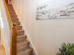 17 Woodside Avenue