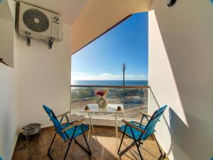 Ocean View Apartment with Balcony Anza
