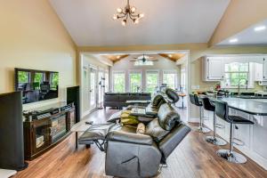 Lakefront Escape w Dock & Fire Pit: Sleeps 12