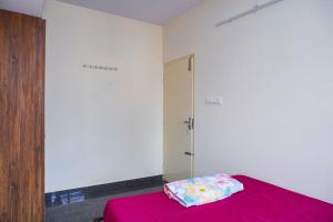 Cozy 1bhk 2km From Hosa Road Metro with lift 204