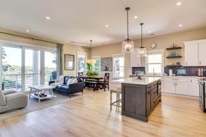 Luxe 2-Home Combo in Carolina Beach: Walk to Water