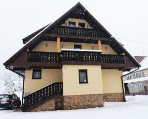 PIOTROWSKi HOUSE