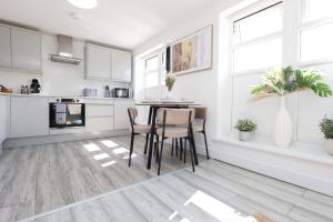 The Central Vale- 2BD Free Parking