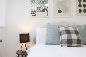 The Central Vale- 2BD Free Parking