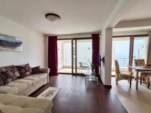 Coastal Apartment with Terrace & Pool