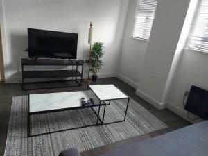 Modern Chinatown Apartment in Birmingham City Centre