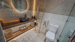 Spacious 2 Bedroom Apartment with Terrace
