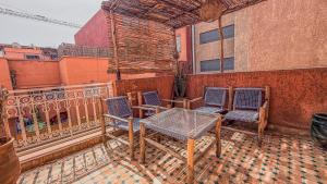 Spacious 2 Bedroom Apartment with Terrace