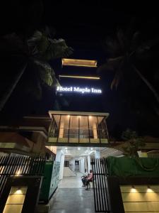 Hotel Maple Inn