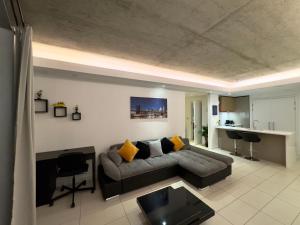 Cosy Apartment, Balcony River View, O2, Cable Car