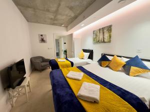 Cosy Apartment, Balcony River View, O2, Cable Car