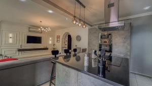 Spacious 2 Bedroom Apartment with Terrace