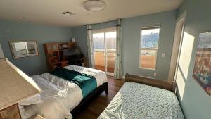Palatine Dr Room 202