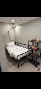 Luxurious and Cozy 1 Bedroom Basement Suite Patio