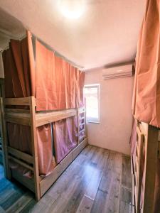 Backpackers Home