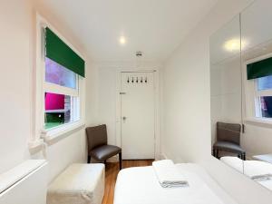 Aldgate East Stays