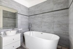 GuestReady - Elegance & Comfort in Central Paris