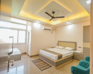 The Aura Grand Hotel and Cafe