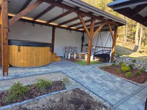 Biały Domek Świerczek - Jacuzzi, Balia Ruska SPA, Rowery, Altana i Grill w Słopnice