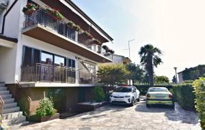 Umag flat with terrace and garden