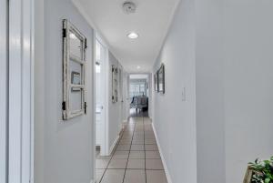 2BR Ocean Creek Pools, Tennis Barefoot