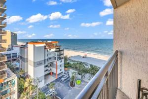 1BR Condo Kid-Friendly Resort Pools Arcade