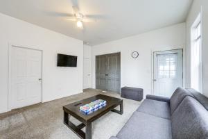 1 Mi to Erie Canalway Trail! Condo w Grill