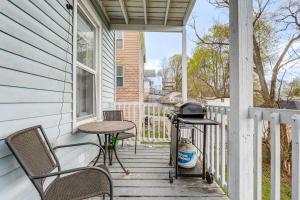 1 Mi to Erie Canalway Trail! Condo w Grill