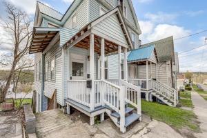 1 Mi to Erie Canalway Trail! Condo w Grill