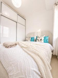 Eden Luxe Gueliz - 2BR -Grand Appartement- Fibre WiFi