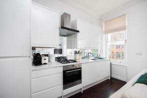 Maida Vale Spacious Apartment BeeMyGuest
