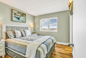 Ocean Sunrise Oceanfront 2 BR Near Boardwalk