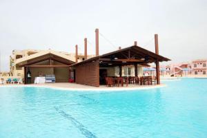 Cozy Studio with Pool & Beach Access